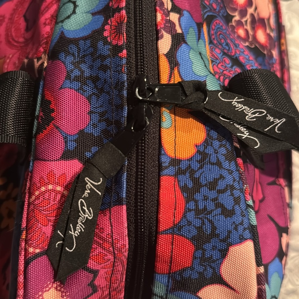 Like new Vera Bradley Floral Fiesta Weekender/Carryon Bag. Retired Pattern. - Picture 7 of 10